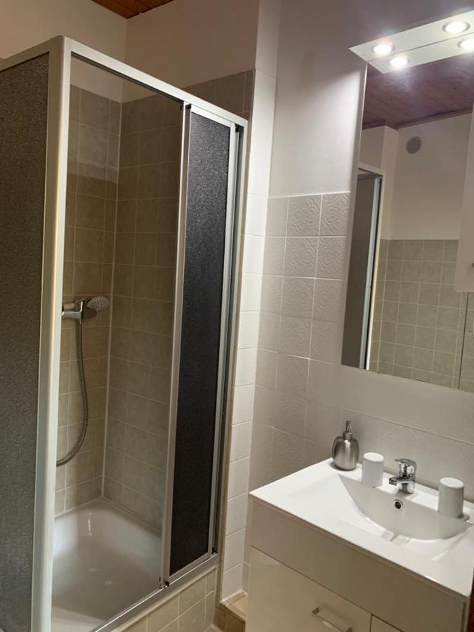 Hotelzimmer Im Alten Reihenhaus Auf Der Stadtmauer Bacharach Kültér fotó